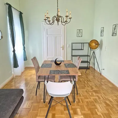 Gehobene In Historischer An Der Therme,parkplatz Inklusive Bad Ems