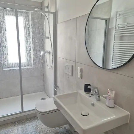 Apartment Gehobene In Historischer An Der Therme,parkplatz Inklusive