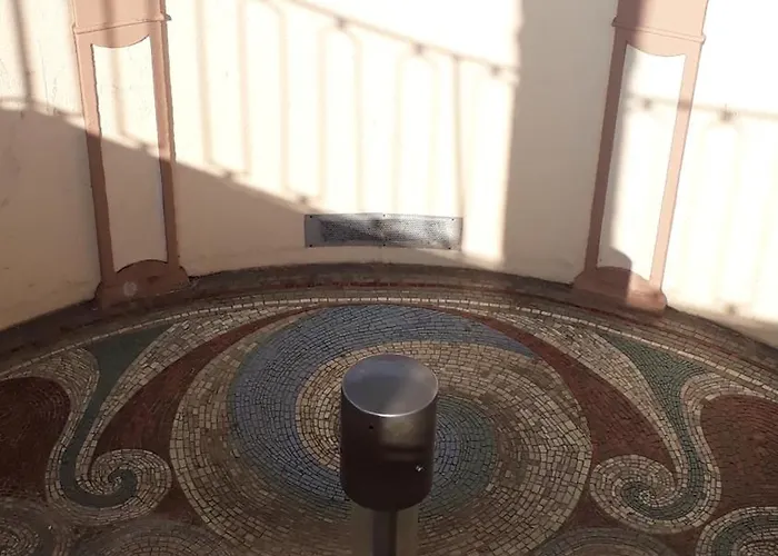 Gehobene In Historischer An Der Therme,parkplatz Inklusive Apartamento